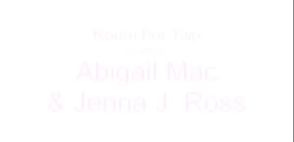  Curvy Clit Eater Abigail Mac In The Bathtub With Brunette Jenna J Ross